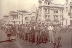 114-Imagen-175-Otra-toma-de-la-Plaza-San-Martin-1937-donde-se-aprecia-la-Leva-para-el-servicio