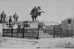 165-Plaza-de-la-constitucion-antes-mercadopopular-en-la-colonia-luego-de-la-inquisicion-y-ma