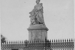 167-Monumento-a-Colon-en-la-alameda-de-Acho